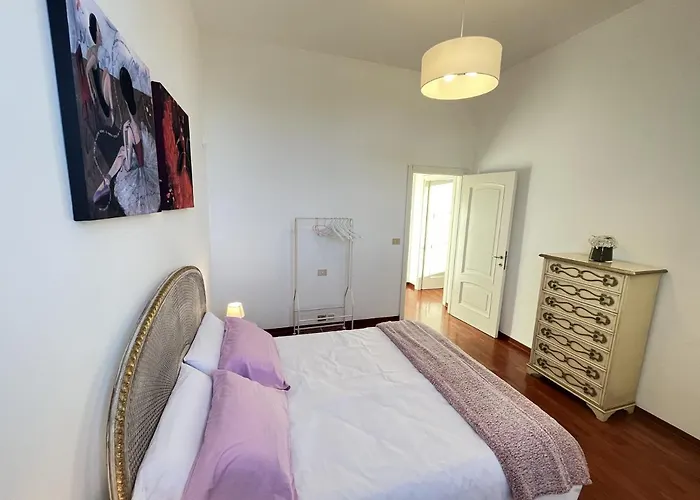 Prestigioso 120mqtop In Centro Lägenhet
